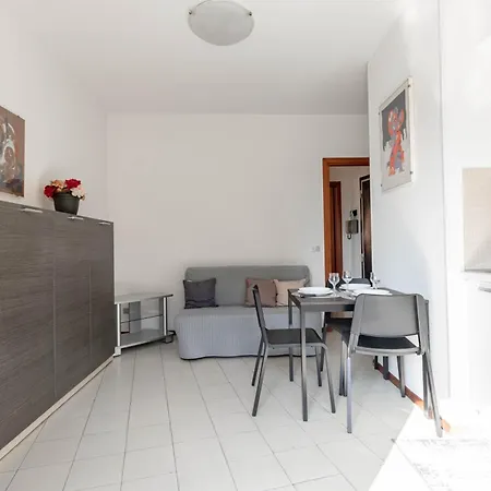 H11 Casa Tecla Centro-mare Apartment Sanremo