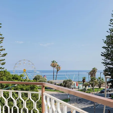 H11 Casa Tecla Centro-mare * Санремо