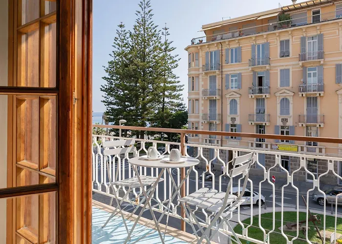 H11 Casa Tecla Centro-mare Апартаменты *